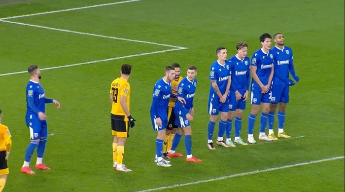 Bek timnas Indonesia, Elkan Baggott bermain 90 menit saat Gillingham FC takluk 0-2 dari Wolves pada babak keempat Piala Liga Inggris, Selasa (20/12/2022).