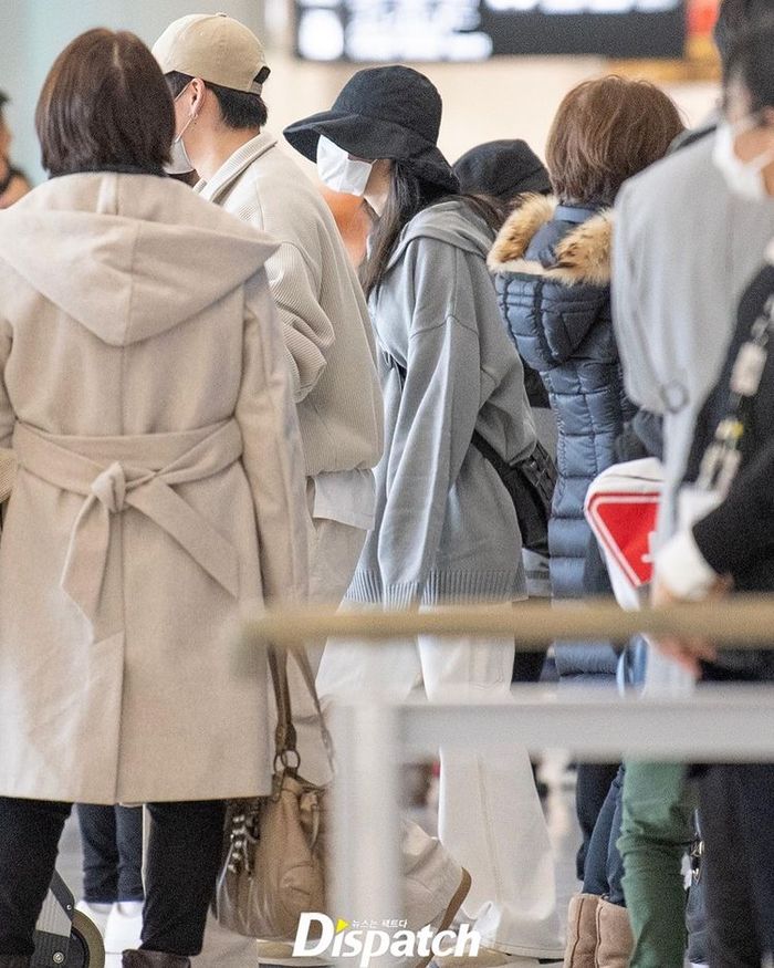 Foto IU dan Lee Jong Suk