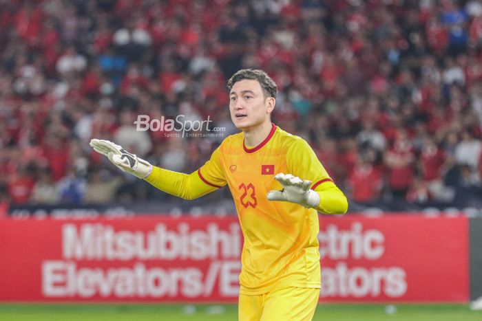 Kiper timnas Vietnam, Dang Van Lam, sedang bertanding dalam laga leg pertama semifinal Piala AFF 2022 di Stadion Gelora Bung Karno, Senayan, Jakarta, 6 Januari 2023.