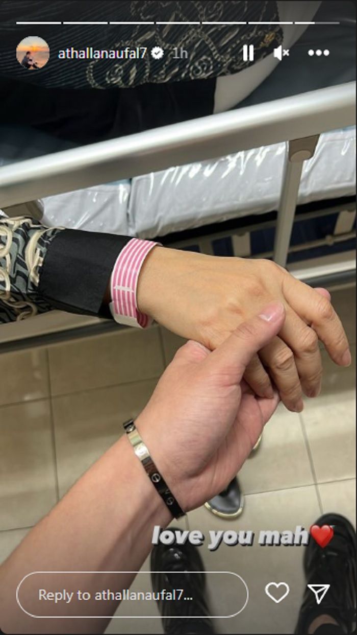Unggahan Athalla Naufal temani sang ibu, Venna Melinda.