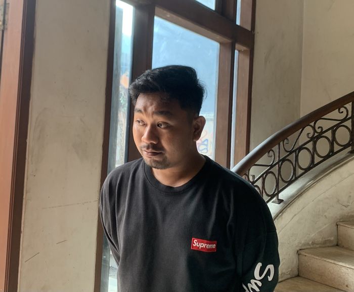 Bang Brew, konten kreator yang pertama kali memviralkan Tiko, ketika ditemui di kawasan Cakung, Jakarta Timur, Selasa (10/1/2023).