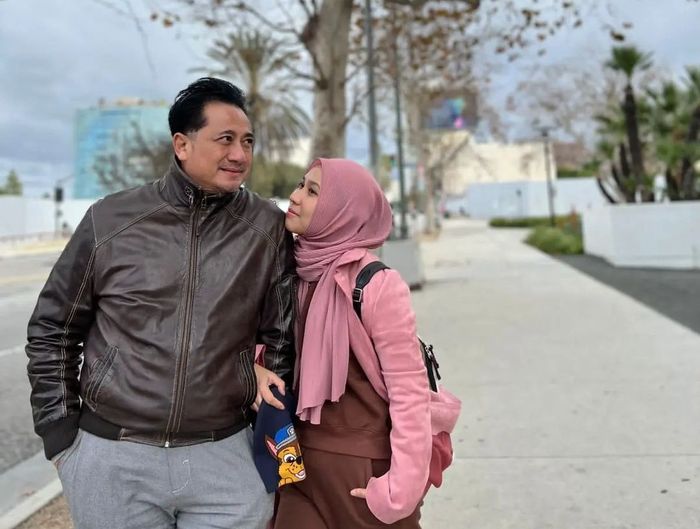 Ivan Fadilla dan istri