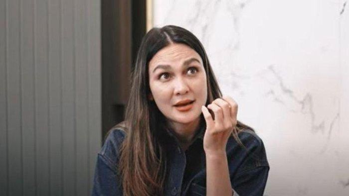 Luna Maya memberikan penjelasan tentang kabar kedekatannya dengan Axton Salim. 