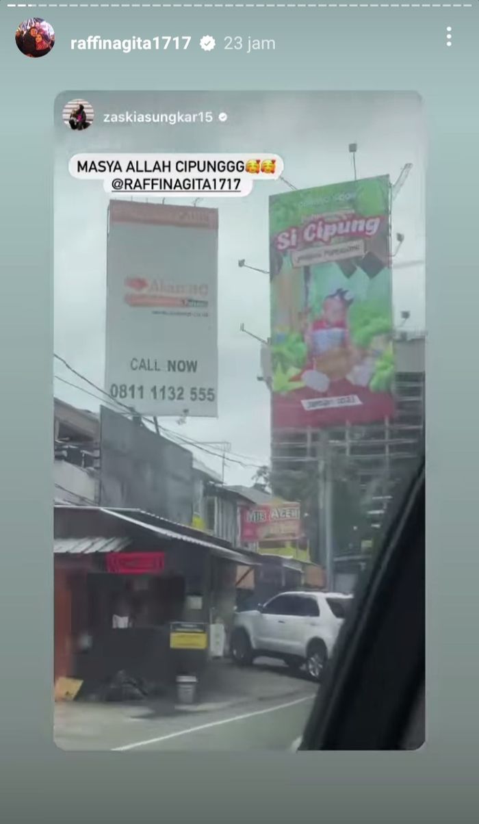 Kemunculan Rayyanza di billboard dikomentari Zaskia Sungkar.