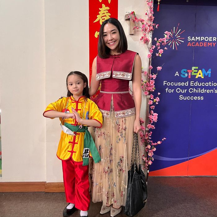 Gisel dan Gempi saat rayakan Imlek di sekolah