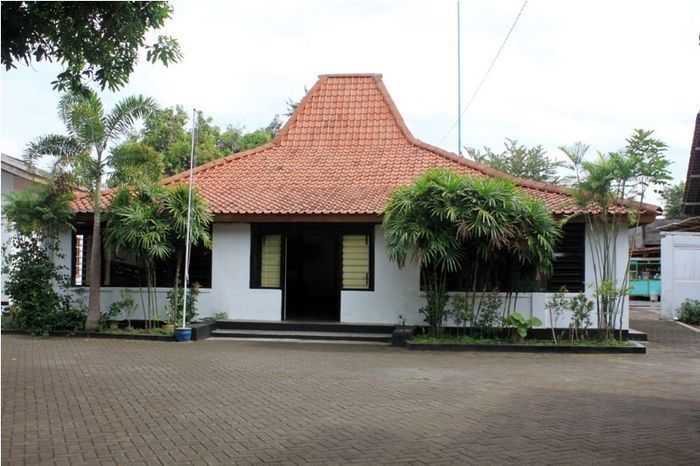 Rumah masa kecil SBY di Pacitan.  