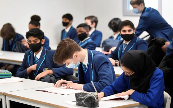 Pembuat kebijakan pendidikan mungkin perlu mempertimbangkan efek masker pada siswa.