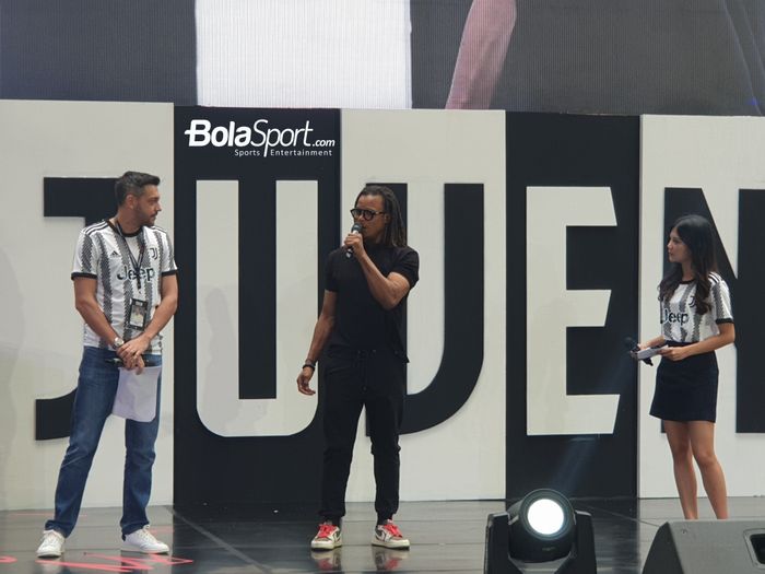 Gelandang legendaris Juventus asal Belanda, Edgar Davids, berbicara dalam acara Juventus Village di Lippo Mall Kemang, Jakarta, Indonesia, Jumat (27/1/2023).