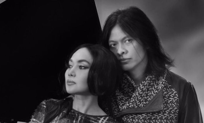 Armand Maulana dan Dewi Gita.