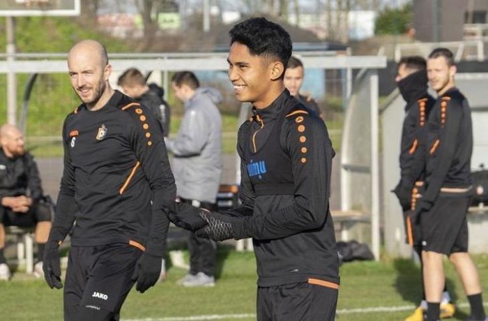 Marselino Ferdinan dalam sesi latihan di KMSK Deinze (2/2023).