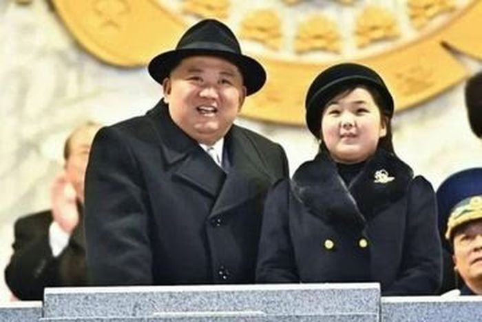 Kim Jong Un dan putrinya, Kim Jung Ae