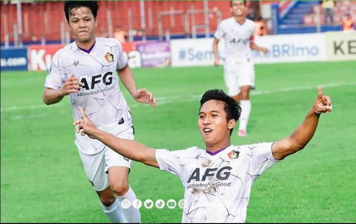 Striker Persik Kediri, Mohammad Khanafi mendapat pujian setinggi langit dari pelatihnya, Divaldo Alves usai mencetak brace saat menghancurkan RANS Nusantara FC.