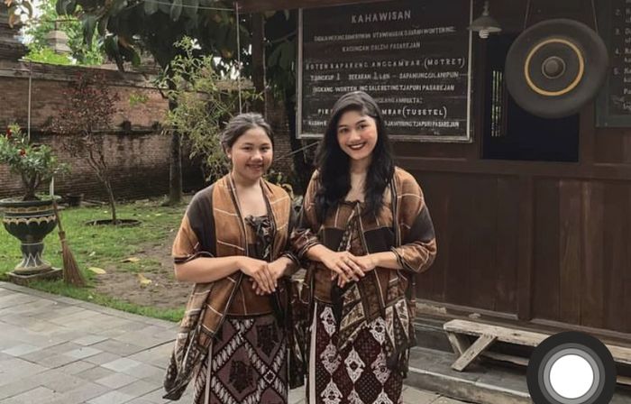 Erina Gudono dan Shania Gudono