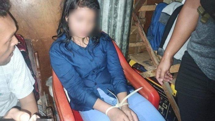 AST (28), wanita asal Kabupaten Tapanuli Selatan ternyata sempat diancam oleh pacarnya OS (28) karena menolak berhubungan badan. Kesal dengan ancaman OG, AST akhirnya nekat melukai alat vital pacarnya itu. 