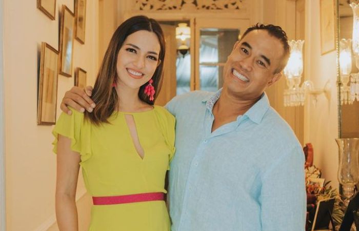 Simak profil Nia Ramadhani, artis yang digosipkan cerai dengan Ardi Bakrie. Sang asisten langsung beri bantahan keras.