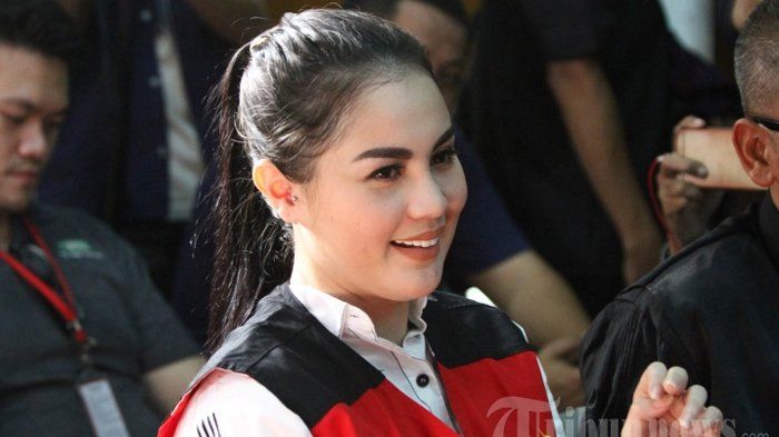 Jennifer Dunn saat jalani sidang