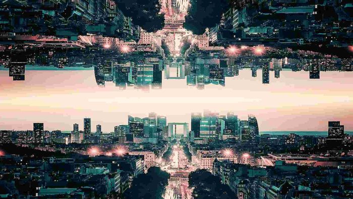 Jika kita hidup di dalam multiverse, maka akan ada banyak versi lain diri kita di semesta lainnya.