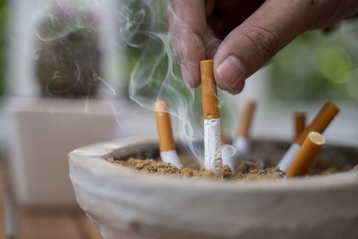 Sekitar 75 persen puntung rokok tidak berakhir di tempat sampah, tapi dibuang sembarangan.