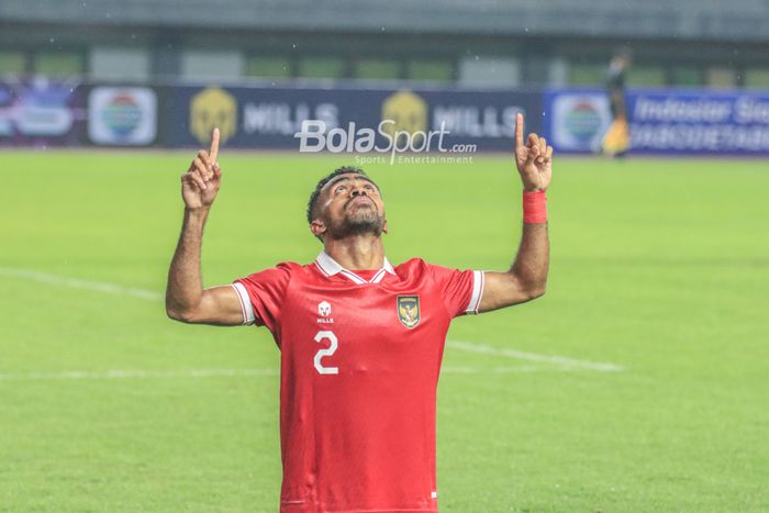 Selebrasi Yakob Sayuri setelah mencetak gol pertama timnas Indonesia ke gawang Burundi di Stadion Patriot, Sabtu (25/3/2023).