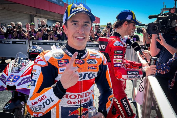 Pembalap Repsol Honda, Marc Marquez, saat wawancara di Parc Ferme usai kualifikasi MotoGP Portugal 2023, Sabtu (25/3/2023)