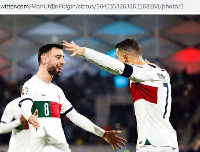 Dua pemain timnas Portugal, Bruno Fernandes dan Cristiano Ronaldo