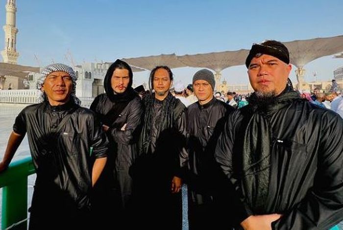 Ahmad Dhani dan Dewa 19.