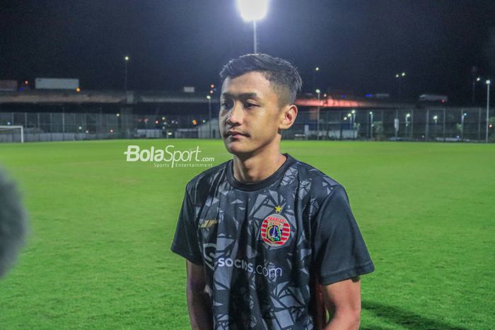 Pemain Persija Jakarta, Dony Tri Pamungkas, saat ditemui seusai latihan  di Lapangan Latih JIS (Jakarta International Stadium), Jakarta, Utara, Rabu (12/4/2023) malam.