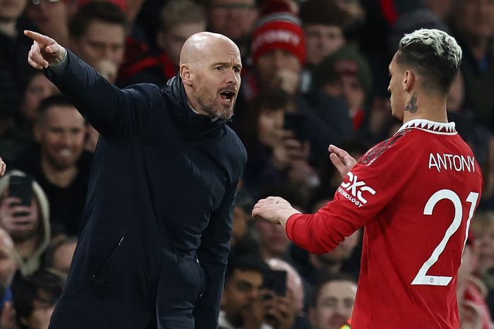 Erik ten Hag menyebut penampilan Antony bersama Manchester United kian hari semakin mirip dengan Arjen Robben.