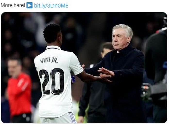 Pelatih Real Madrid, Carlo Ancelotti, bersama Vinicius Junior