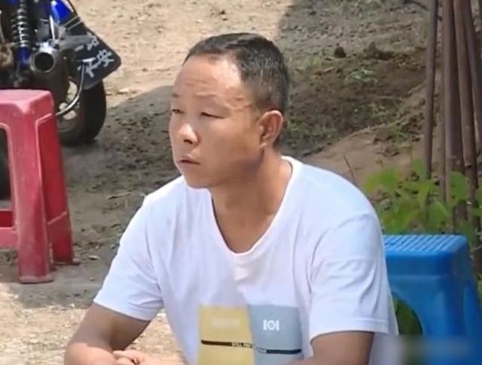 Niat Ambil Tiket Kereta Api, Pria Ini Malah Bongkar Usia Asli Tunangannya hingga Kebohongan Ini, Rencana Nikah Gagal Total!