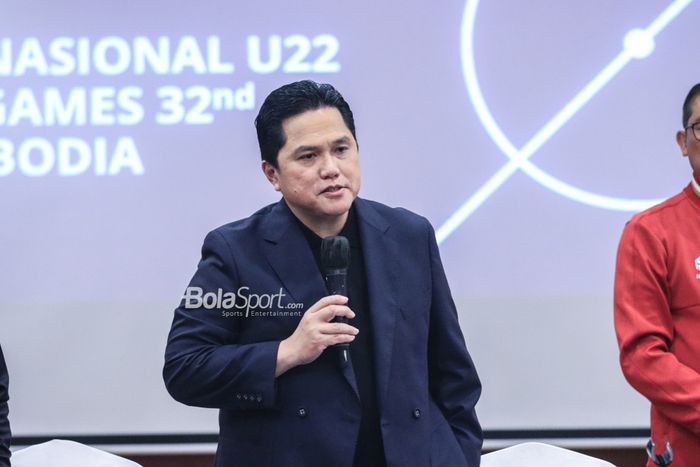 Ketua Umum PSSI, Erick Thohir, saat ditemui di Hotel Sultan, Senayan, Jakarta, Jumat (21/4/2023) sore.