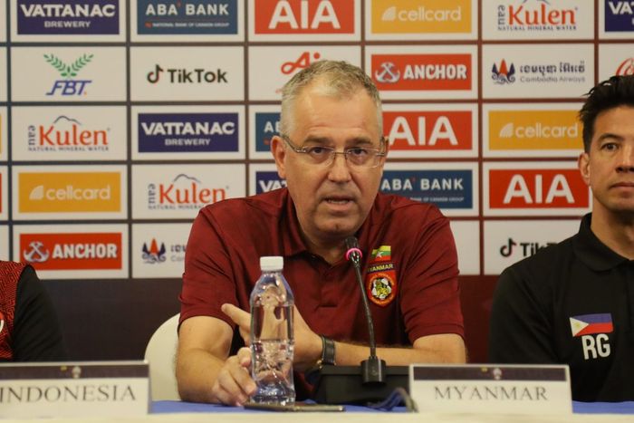 Pelatih timnas U-22 Myanmar di SEA Games 2023, Michael Feichtenbeiner.