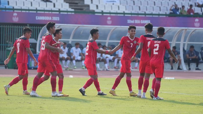 Pemain timnas U-22 Indonesia, Marselino Ferdinan, saat melakukan selebrasi setelah mencetak gol ke gawang Myanmar, Kamis (4/5/2023).