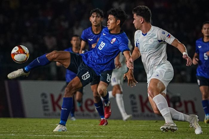 Suasana laga Kamboja vs Filipina pada fase Grup A SEA Games 2023 di Olympic Stadium, Phnom Penh, 2 Mei 2023