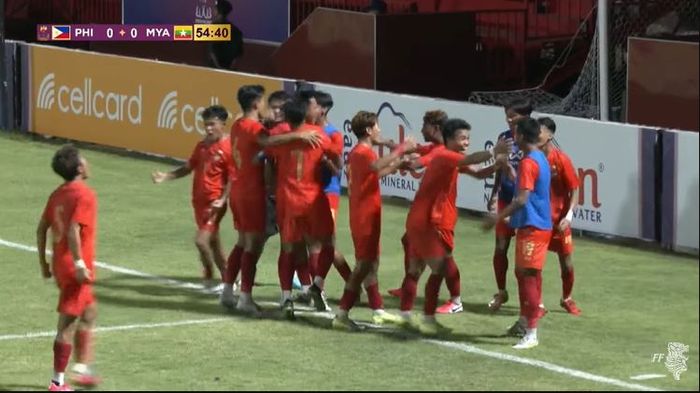 Selebrasi pemain Myanmar Thet Hein Soe usai mencetak gol ke gawang Filipina di National Stadium, Phnom Penh, Rabu (10/5/2023).