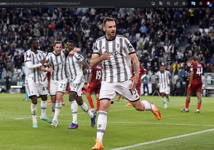 Bek Juventus, Federico Gatti, merayakan gol ke gawang Sevilla pada leg 1 babak semifinal Liga Europa 2022-2023 di Allianz Stadium, Kamis (11/5/2023).