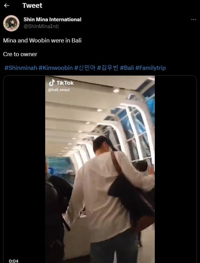 Kim Woo Bin dan Shin Min Ah terlihat di bandara bersama