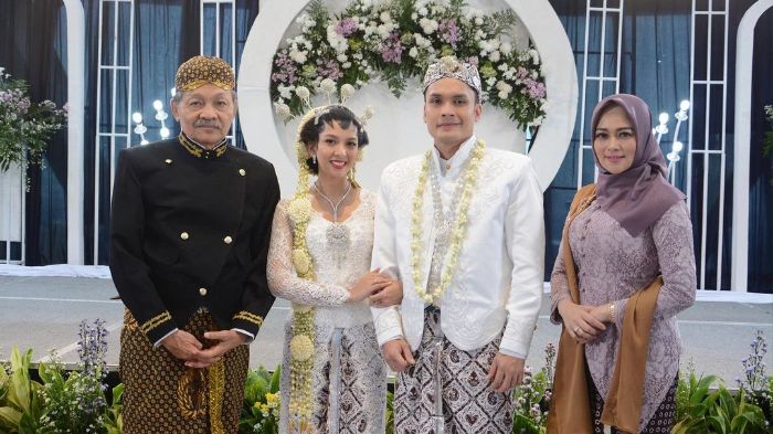 Eeng Saptahdi di sinetron Takdir Cinta yang Kupilih