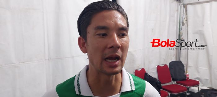 Kapten tim PSS Sleman, Kim Jeffrey Kurniawan kala diwawancarai oleh redaksi BolaSport.com di Stadion Maguwoharjo, Sleman, Kamis (25/5/2023)