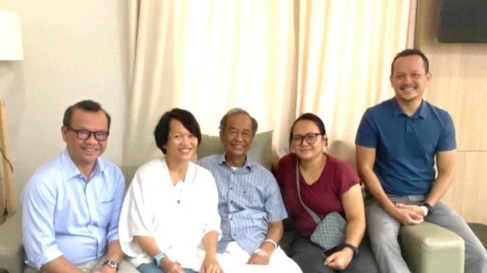 Menteri era Orde Baru dan awal Reformasi, sekaligus mantan Sekretaris Jenderal Partai Golkar, Sarwono Kusumaatmadja.