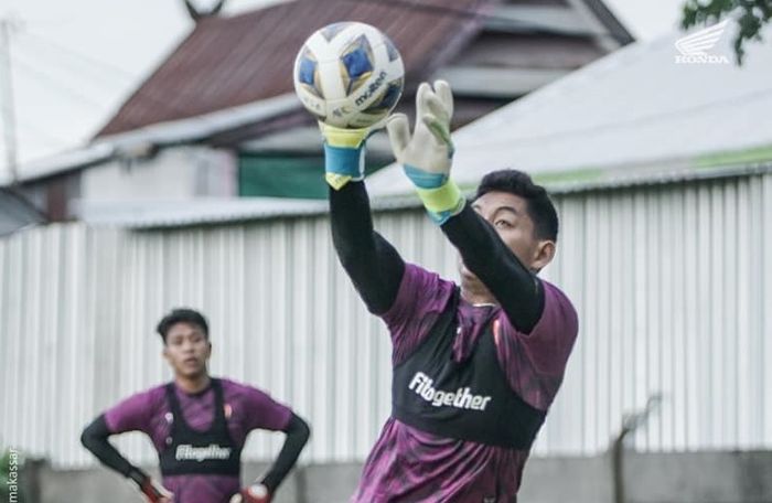 Kiper PSM Makassar, Reza Arya Pratama.