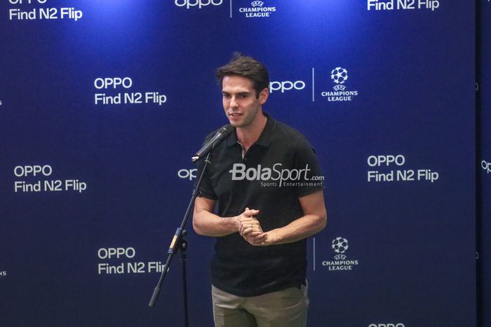 Legenda AC Milan, Ricardo Kaka, saat memberikan sambutan di kawasan Jakarta, Sabtu (3/6/2023) sore.