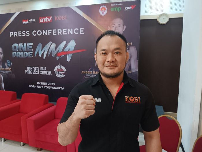 CEO One Pride MMA, Fransino Tirta, saat ditemui di bilangan Hotel di Yogyakarta pada acara konferensi pers One Fight Night 99 pada Jumat, 9 Juni 2023