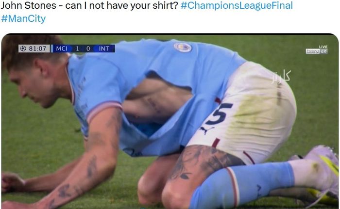 Baju bek Manchester City, John Stones, robek saat final Liga Champions kontra Inter Milan.