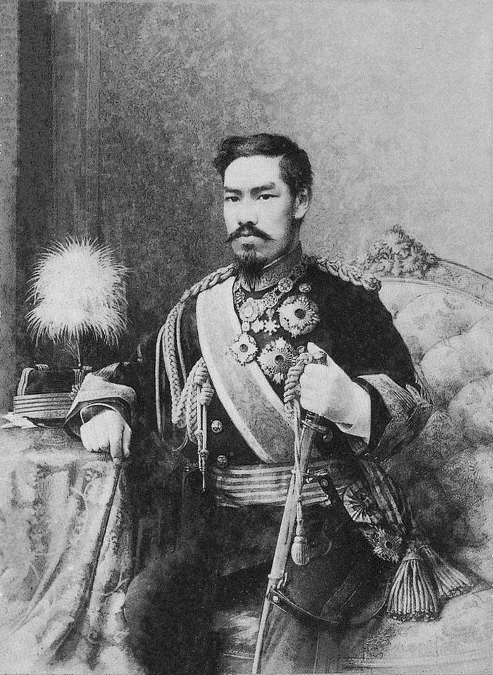 Kaisar Meiji, kaisar yang memimpin di era perubahan.