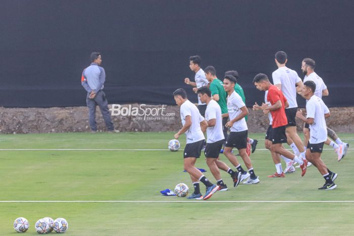 Potret latihan timnas Indonesia di Lapangan A Senayan Jakarta Pusat, Kamis (15/6/2023) sore.