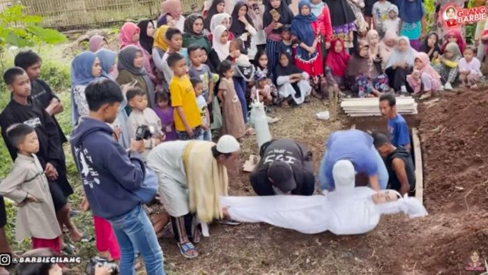 Potret Gilang Barbie sebelum dikubur hidup-hidup  