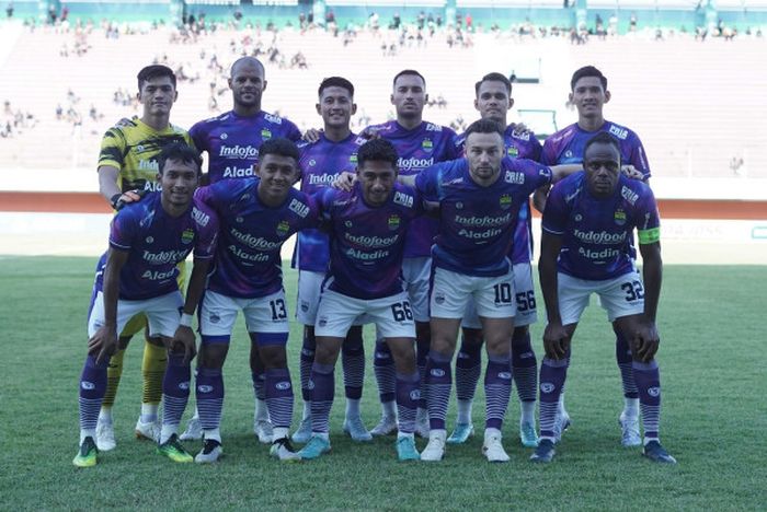 Skuad Persib Bandung saat menghadapi PSS Sleman pada laga uji coba jelang Liga 1 2023-2024.