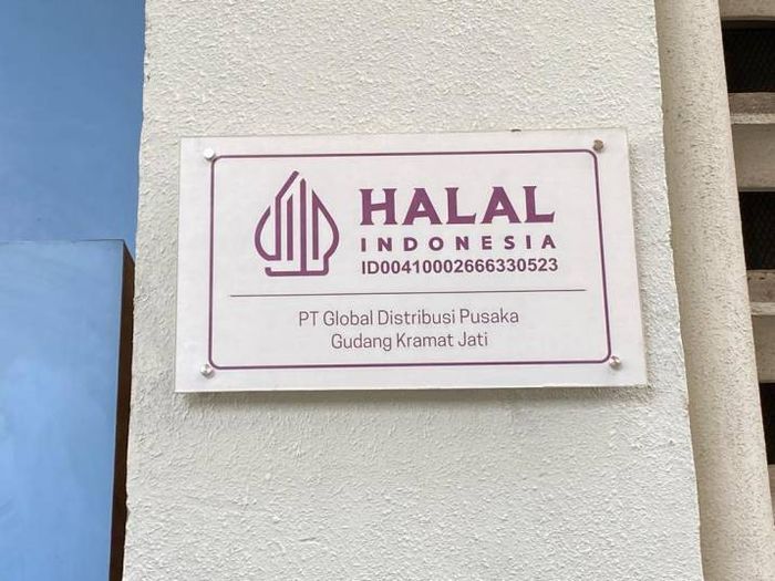 Sertifikasi halal pergudangan Blibli di kawasan Kramat Jati, Jakarta Timur.