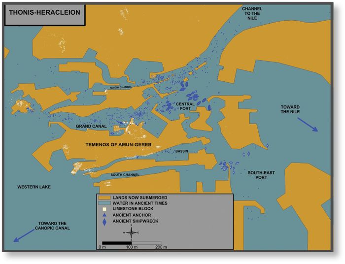 Peta kota Thonis-Heracleion sebelum tenggelam dan beberapa temuan kapal karam yang diungkap oleh para arkeolog. Kota ini pada masa jayanya adalah pusat perdagangan, ekonomi, dan bisnis, seperti Jakarta dan New York.